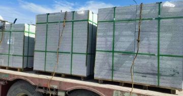 济南 芝麻白花岗岩地铺石装车日常