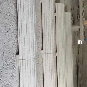 济南 花岗岩厂家带你看白麻花岗岩门楼大柱柱皮