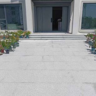 济南 芝麻白花岗岩地铺石地面铺装