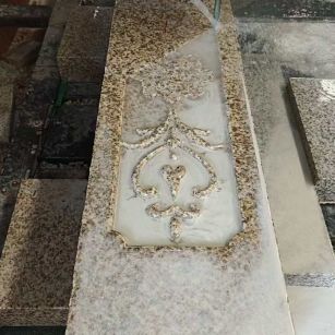 济南 黄金麻花岗岩异形加工雕刻栏杆大柱