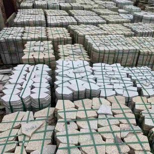 济南 黄金麻白麻花岗岩荔枝面地铺石(冰裂纹)