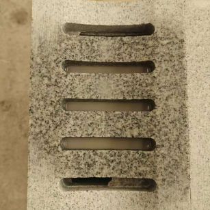 济南 芝麻白拉丝面花岗岩U型开槽排水槽