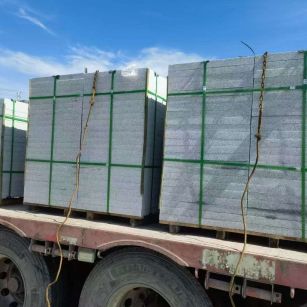 济南 芝麻白花岗岩地铺石装车日常