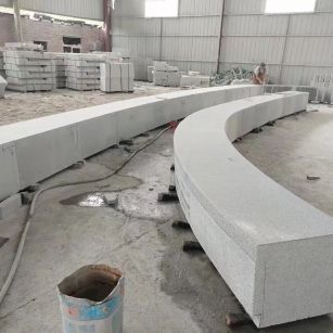 济南芝麻白花岗岩石板材 园林光面弧形坐凳