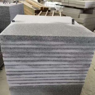 济南 芝麻白5公分火烧地铺成品，900*400，规格可定制