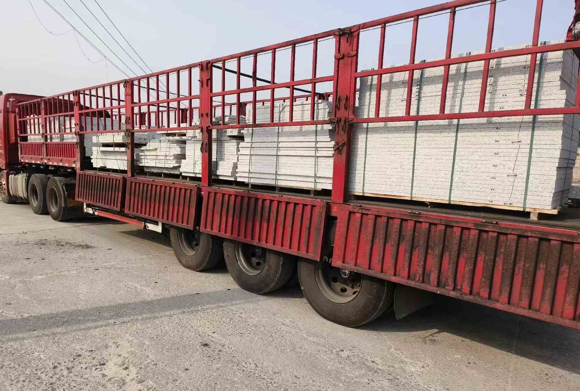 济南 白麻荔枝面外墙干挂，工厂装车日常