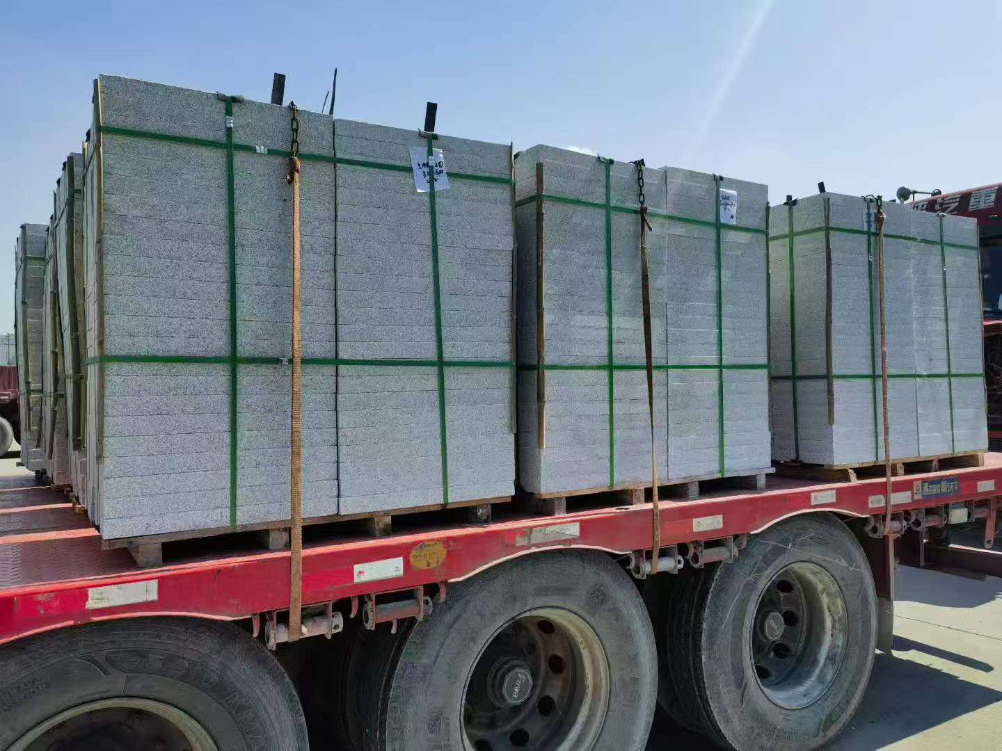 济南芝麻白花岗岩出货日常地铺石