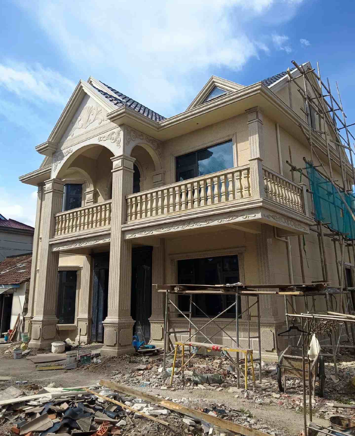 济南 黄金麻花岗岩石材私人别墅雕花门楼柱阳台栏杆