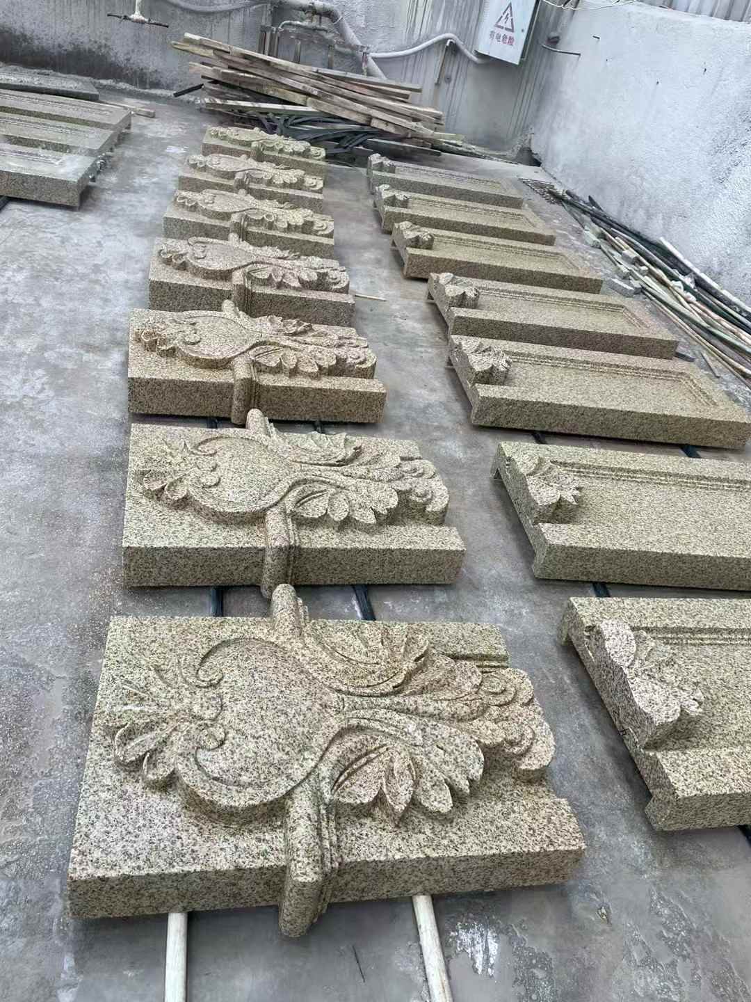 济南 黄金麻花岗岩别墅外墙雕刻板