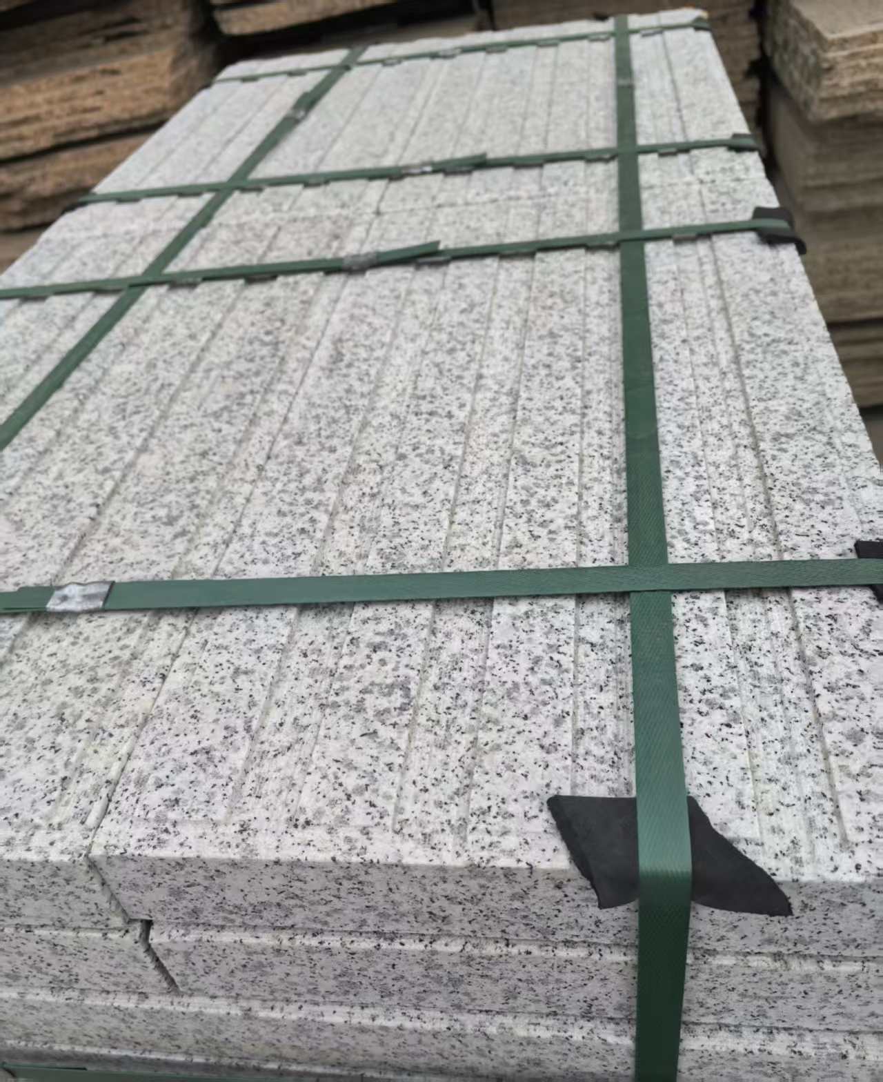 济南 白麻花岗岩直行盲道石，盲条，地铺石