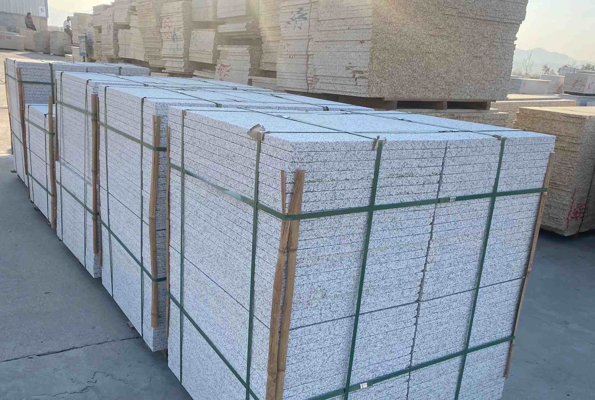 济南 白麻花岗岩荔枝面地铺石