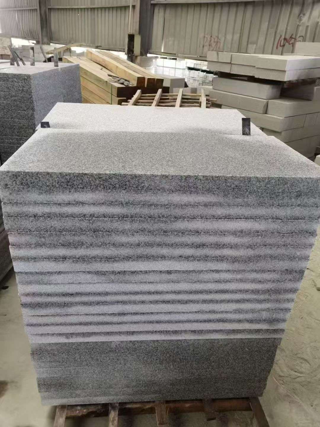 济南 芝麻白5公分火烧地铺成品，900*400，规格可定制