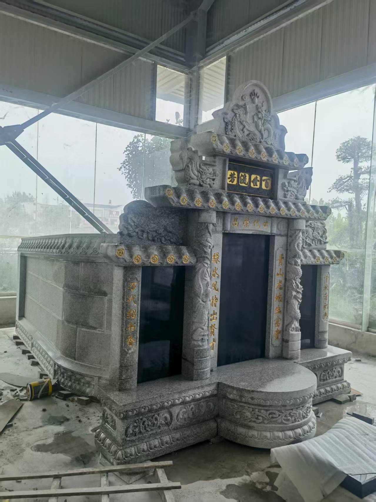 济南 芝麻白墓碑效果展示图