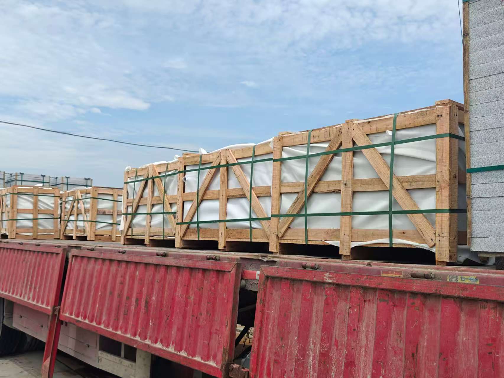 济南 芝麻白花岗岩地铺石出口专车-泰国游