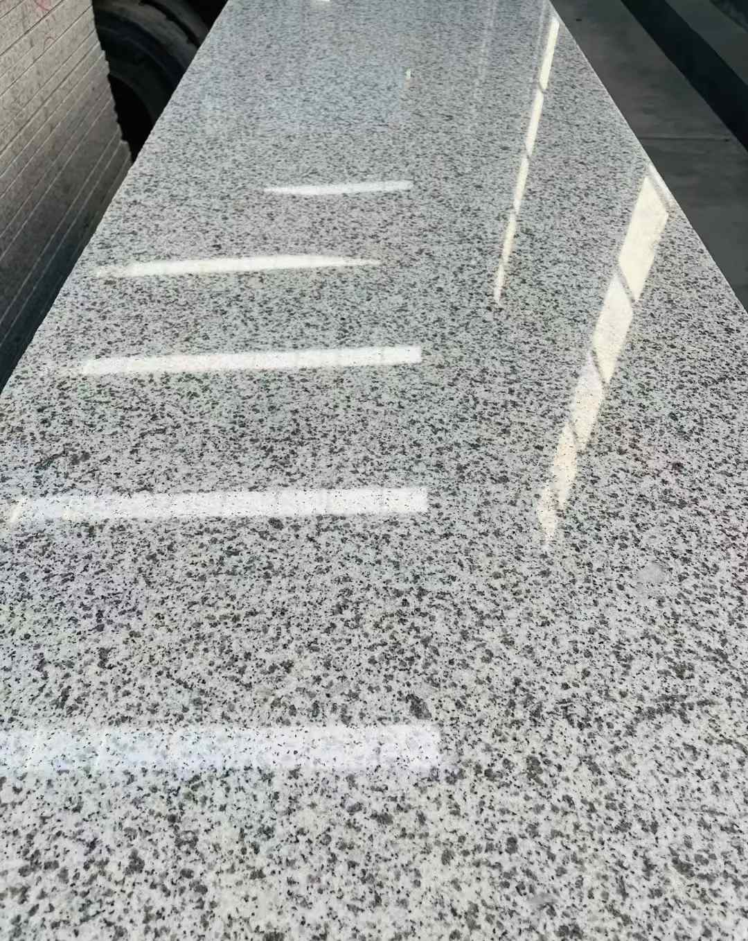 济南 白麻花岗岩光面毛板