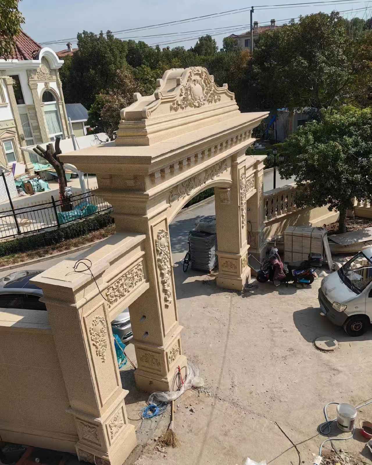 济南 黄金麻荔枝面花岗岩别墅门楼