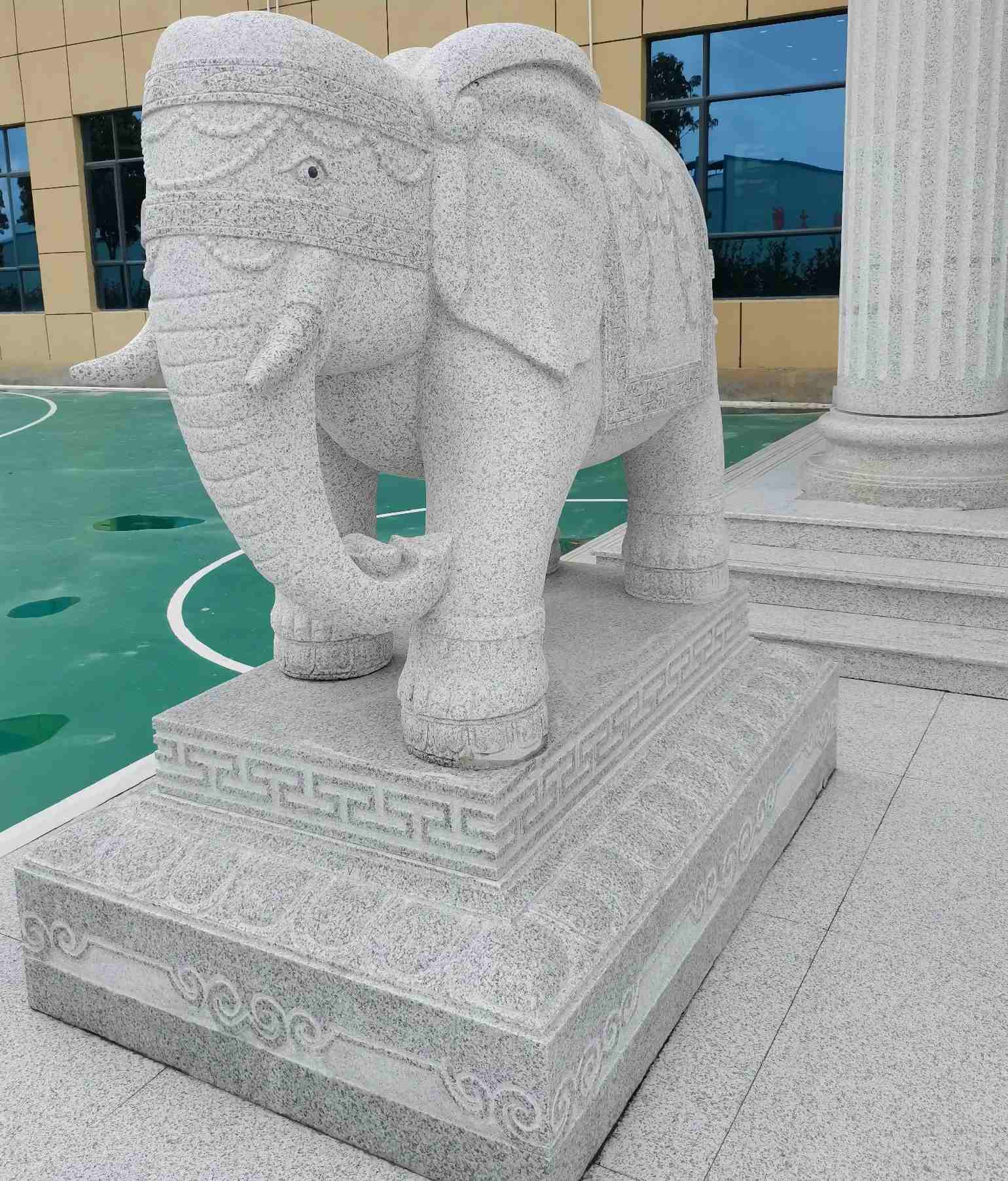 济南 白麻花岗岩动物异形石雕-大象