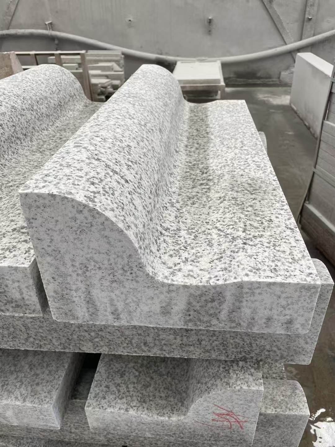 济南 白麻花岗岩S型路沿石，路侧石，马路牙子等